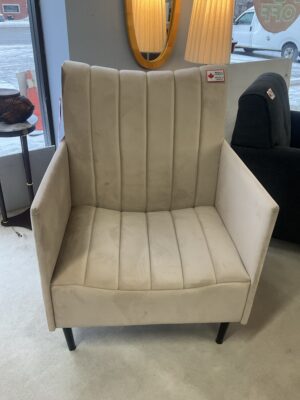 Tan accent chair MADE IN 🇨🇦