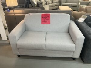 Light grey loveseat 🇨🇦