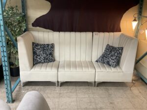 🇨🇦 White velvet modular sofa