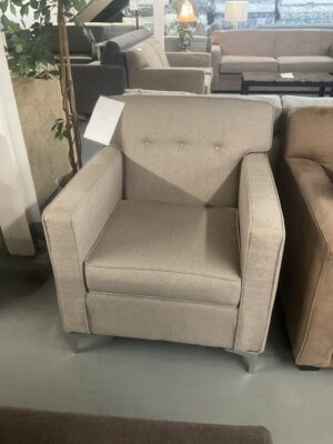 Light brown accent chair MADE IN 🇨🇦