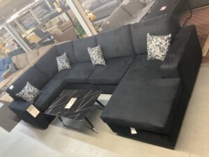 Harlow Black micro Sectional 🇨🇦